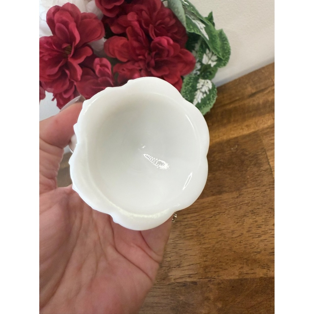 Vintage Milk Glass Bud‎ Vase Hobnail Pattern White Fenton Style MCM Wedding - Picture 6 of 6